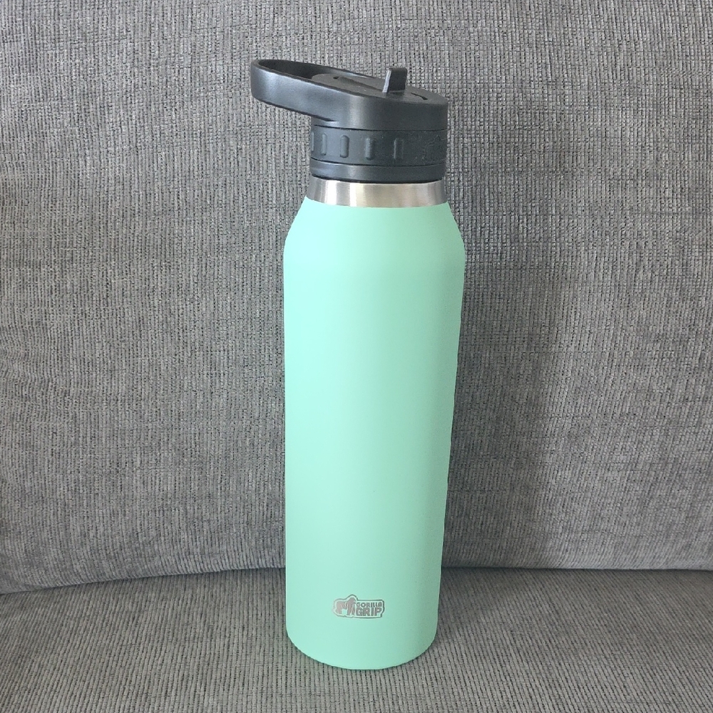 Mint Green 40oz Insulated Water Bottle with Black Lid By Gorilla Grip,‎ New.